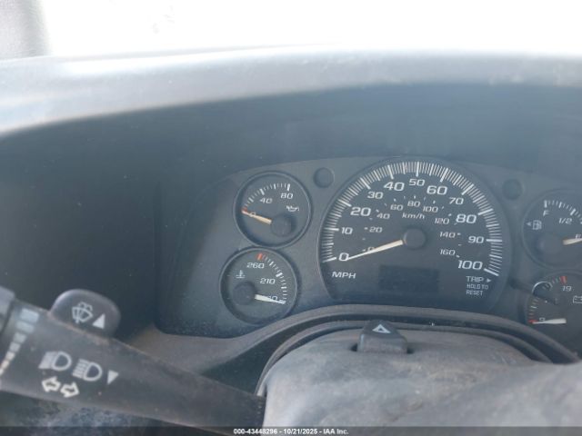 Chevrolet Express Image 13