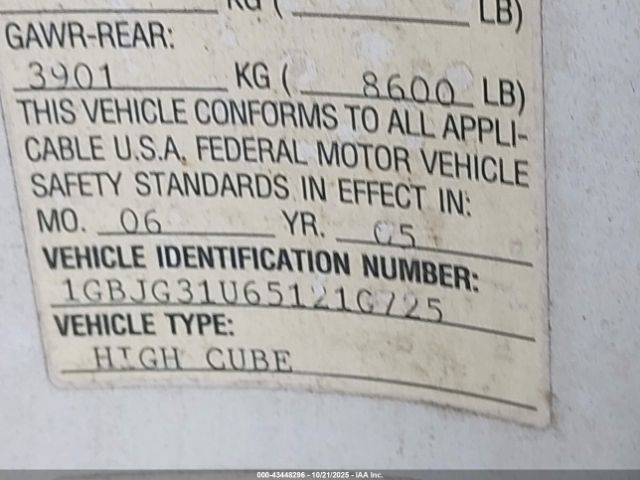 Chevrolet Express Image 9