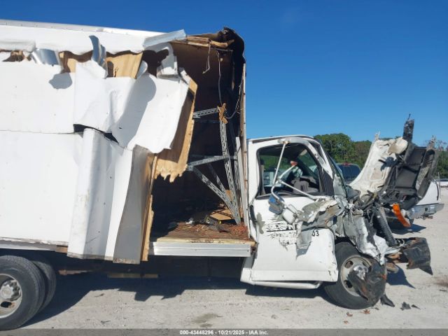 Chevrolet Express Image 12