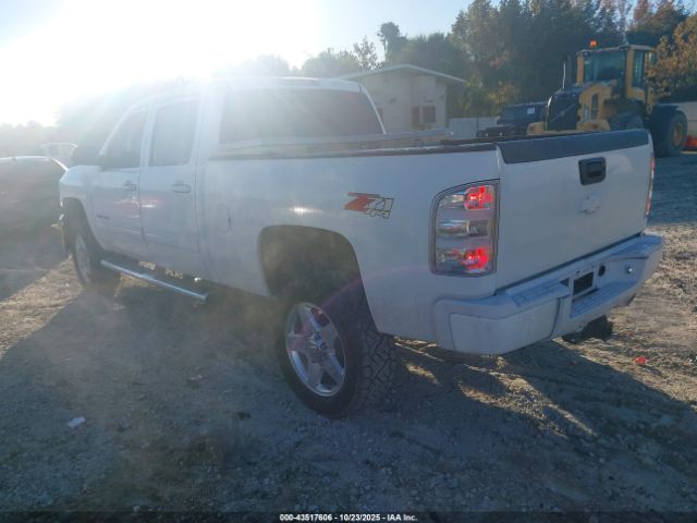 Chevrolet Silverado 2500 Ltz Image 3