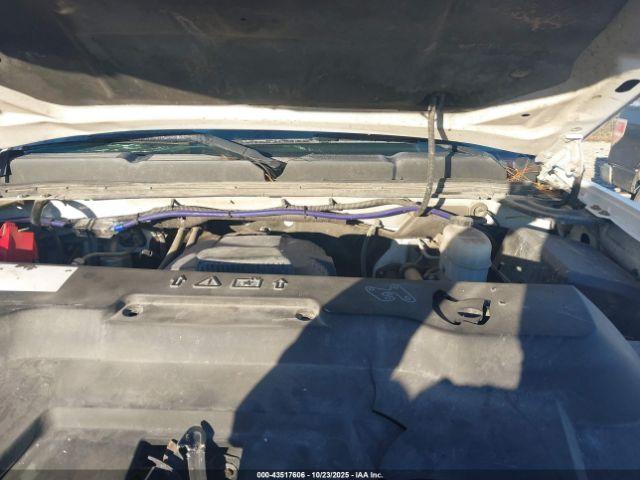 Chevrolet Silverado 2500 Ltz Image 4