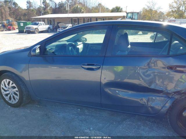 Toyota Corolla Le Image 15