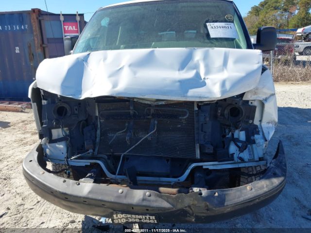 Chevrolet Express Work Van Image 7