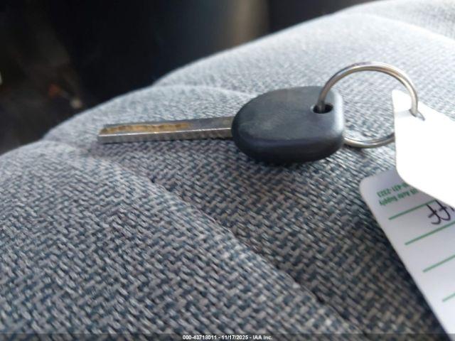 Chevrolet Express Work Van Image 15