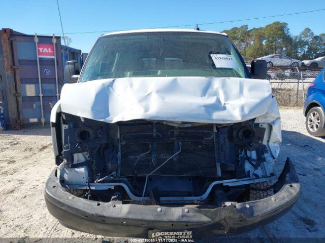 Chevrolet Express Work Van Image 16