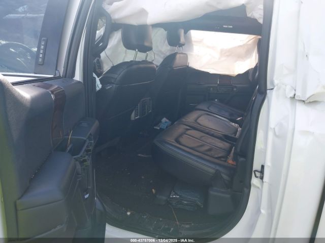 Ford F-150 Platinum Image 6