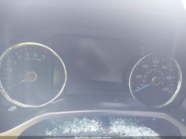 Ford F-150 Platinum Image 13