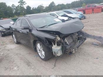  Salvage Nissan Maxima