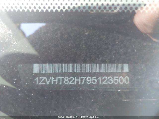 Ford Mustang Image 9