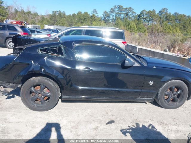 Ford Mustang Image 7