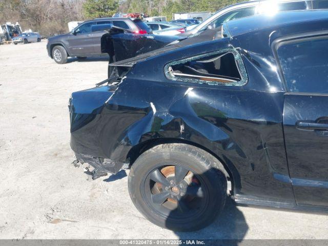 Ford Mustang Image 15