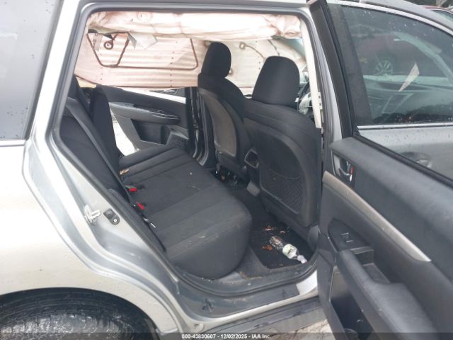 Subaru Outback 2.5i Premium Image 12