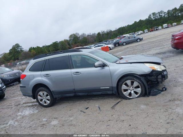 Subaru Outback 2.5i Premium Image 2