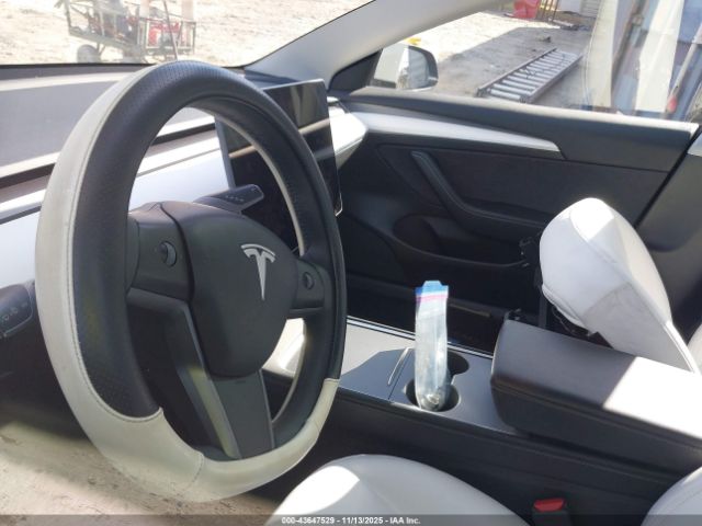 Tesla Model 3 Long Range Dual Motor All-wheel Drive Image 6