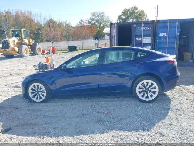 Tesla Model 3 Long Range Dual Motor All-wheel Drive Image 15