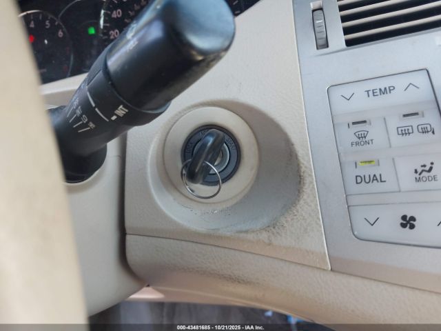 Toyota Avalon Xls Image 9