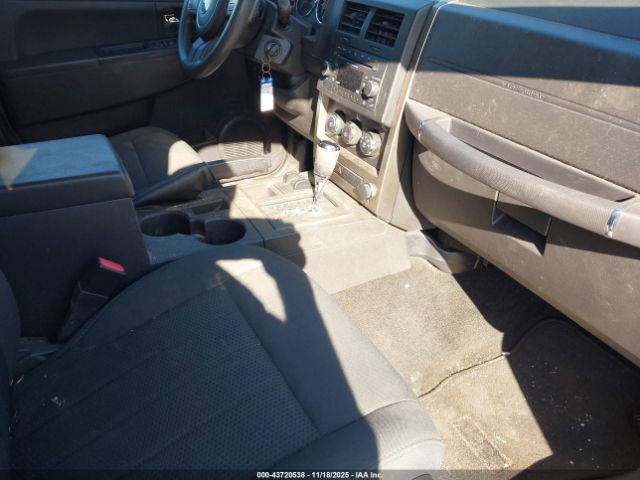 Jeep Liberty Sport Image 11