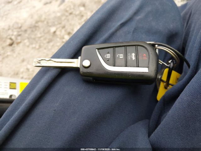 Toyota Corolla Le Image 7