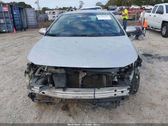 Toyota Corolla Le Image 14