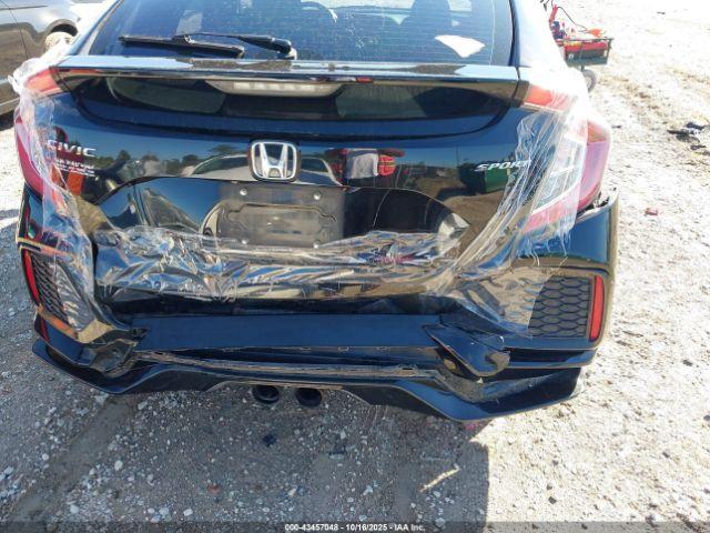 Honda Civic Sport Image 3