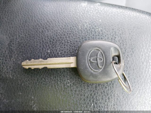 Toyota Corolla L Image 11