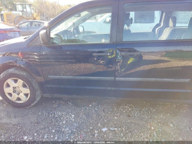 Dodge Grand Caravan Image 3