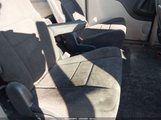 Dodge Grand Caravan Image 5