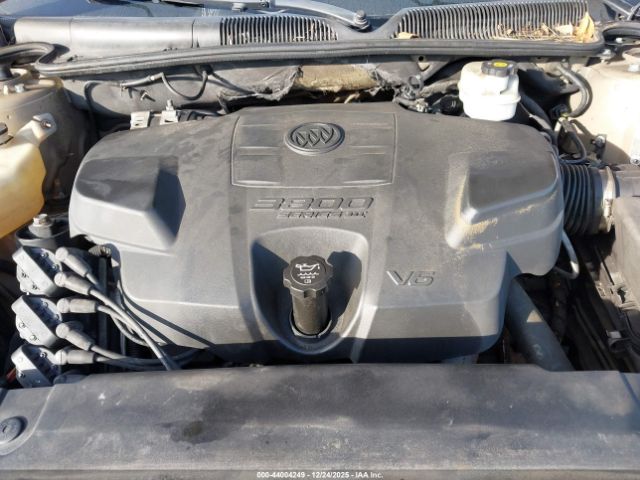 Buick Lucerne Cxl Image 10