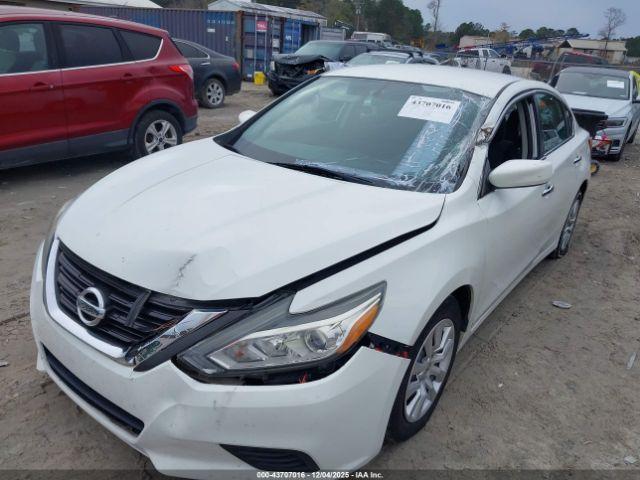 Nissan Altima Image 7