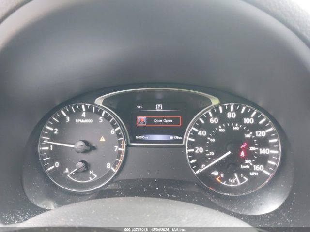 Nissan Altima Image 3