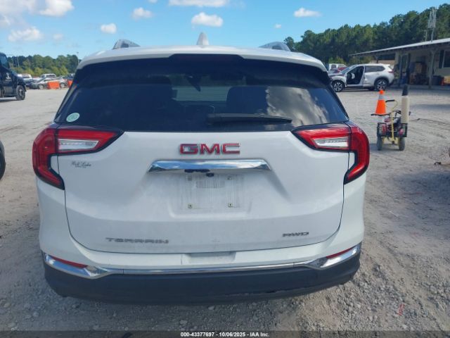 GMC Terrain Awd Slt Image 8