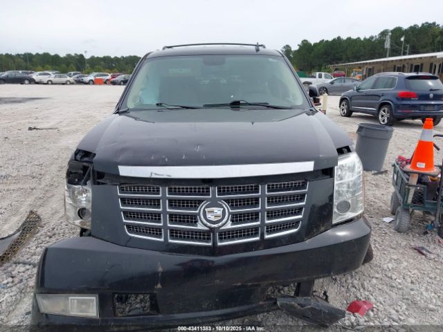 Cadillac Escalade Premium Image 8