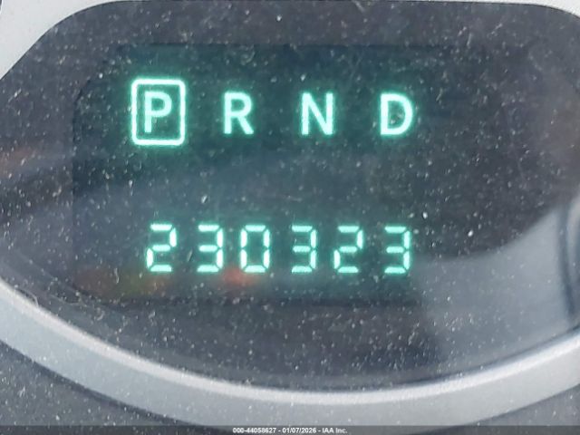 Chrysler Town & Country Touring Image 7