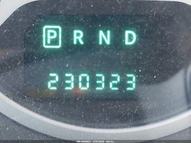 Chrysler Town & Country Touring Image 7