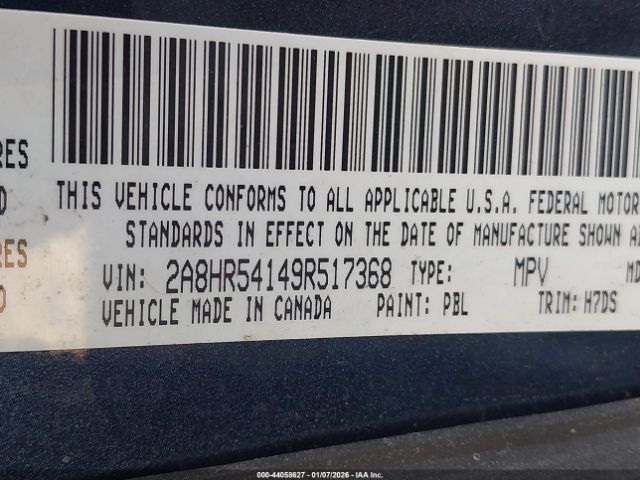 Chrysler Town & Country Touring Image 9