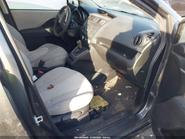 Mazda Mazda5 Touring Image 2