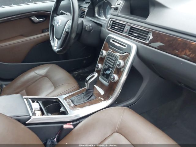 Volvo XC70 T6 Image 10