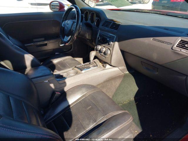 Dodge Challenger Image 4