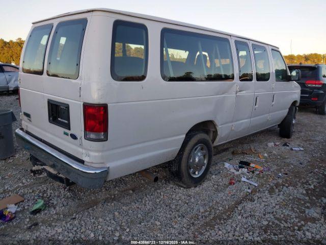 Ford E-350 Image 13
