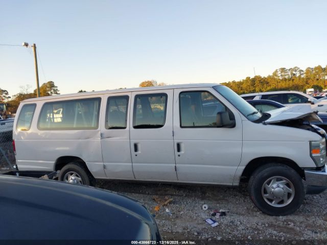 Ford E-350 Image 9