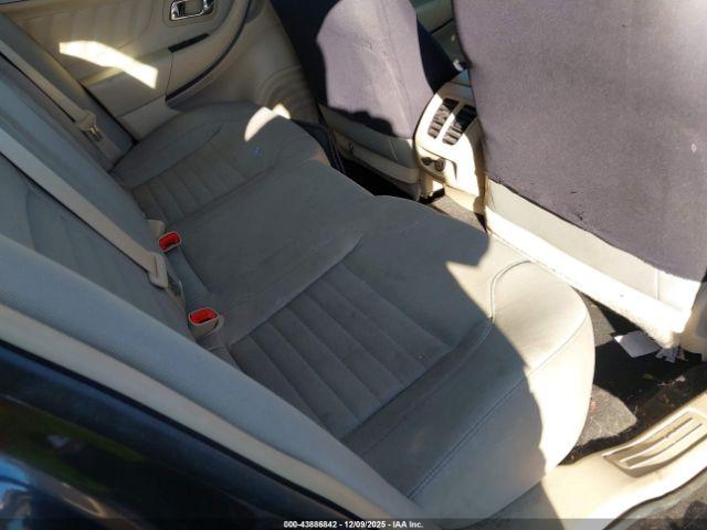 Ford Taurus Se Image 5