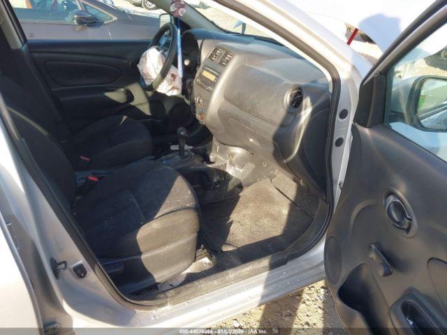 Nissan Versa 1.6 S+ Image 2