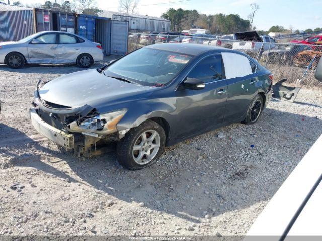 Nissan Altima Image 4