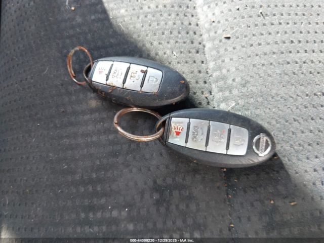 Nissan Altima Image 8