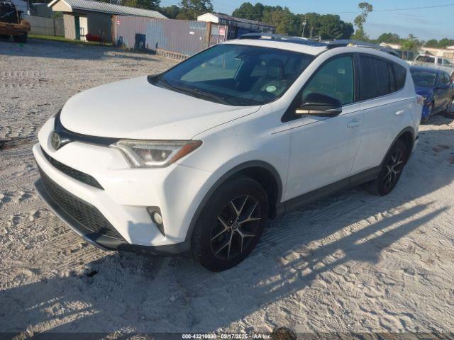 Toyota RAV4 Se Image 3