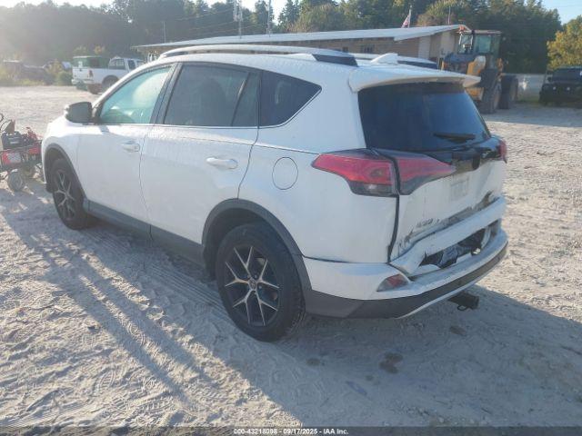 Toyota RAV4 Se Image 4