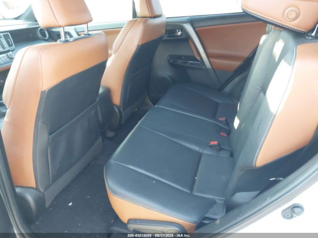 Toyota RAV4 Se Image 10