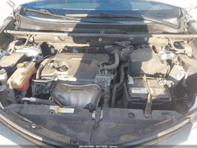 Toyota RAV4 Se Image 12