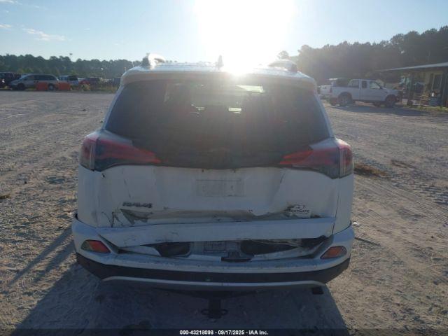 Toyota RAV4 Se Image 11