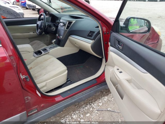 Subaru Outback 2.5i Premium Image 4